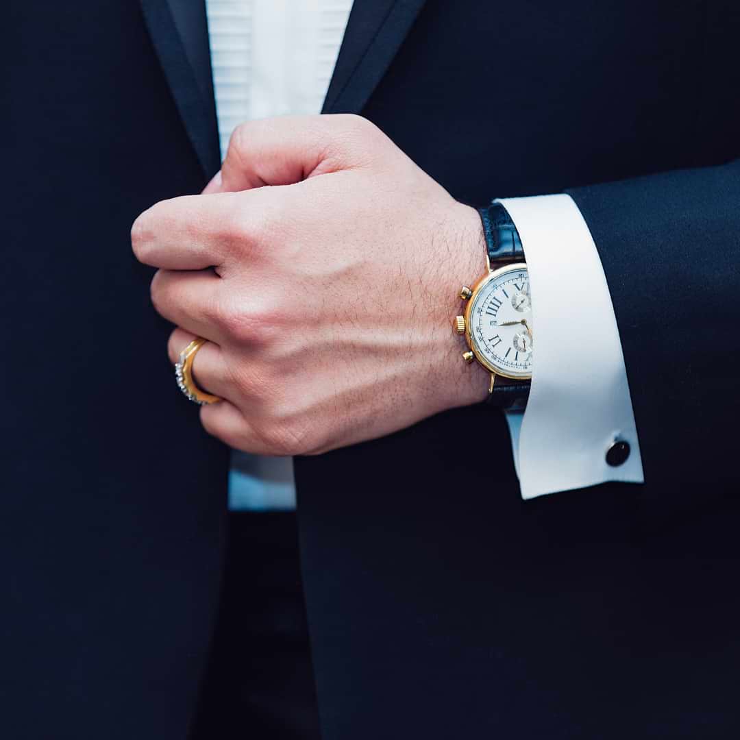 Men's Accessories in 2023: Elevating Style and Confidence - Desiros